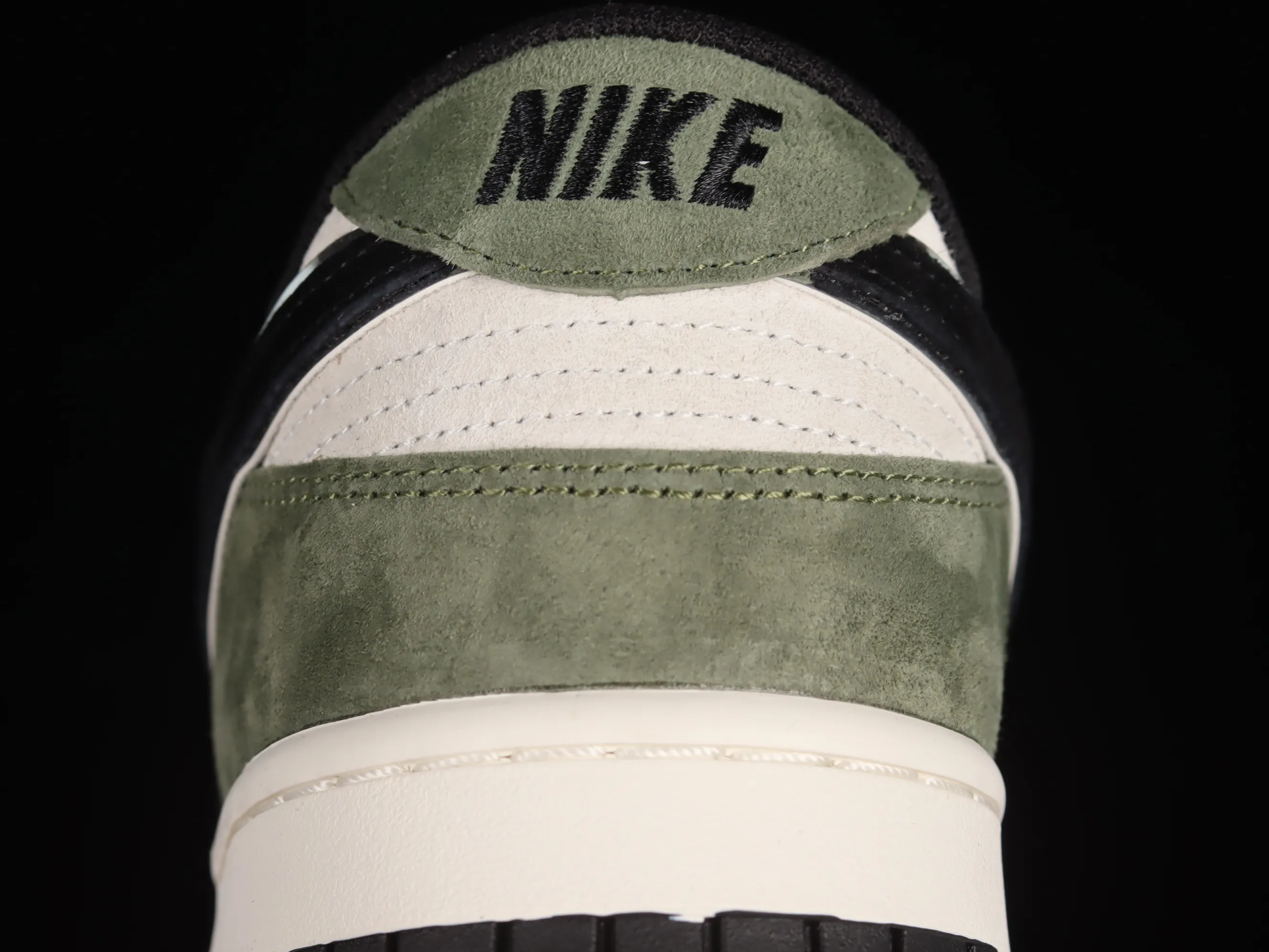 All Categories Nk SB Dunk Series Nk SB Dunk Low Low-top sneakers Otomo Katsuhiro x Nk SB Dunk Low "Steamboy OST" Creative customization collaboration Otomo Katsuhiro joint SB low-top sports and leisure sneakers FF0918-015